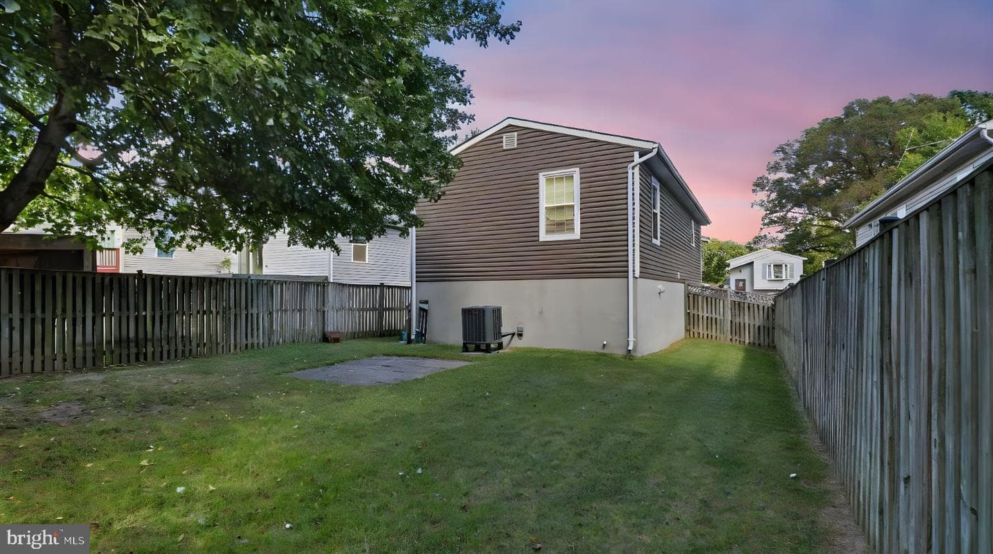 207 Lincoln Avenue photo 45