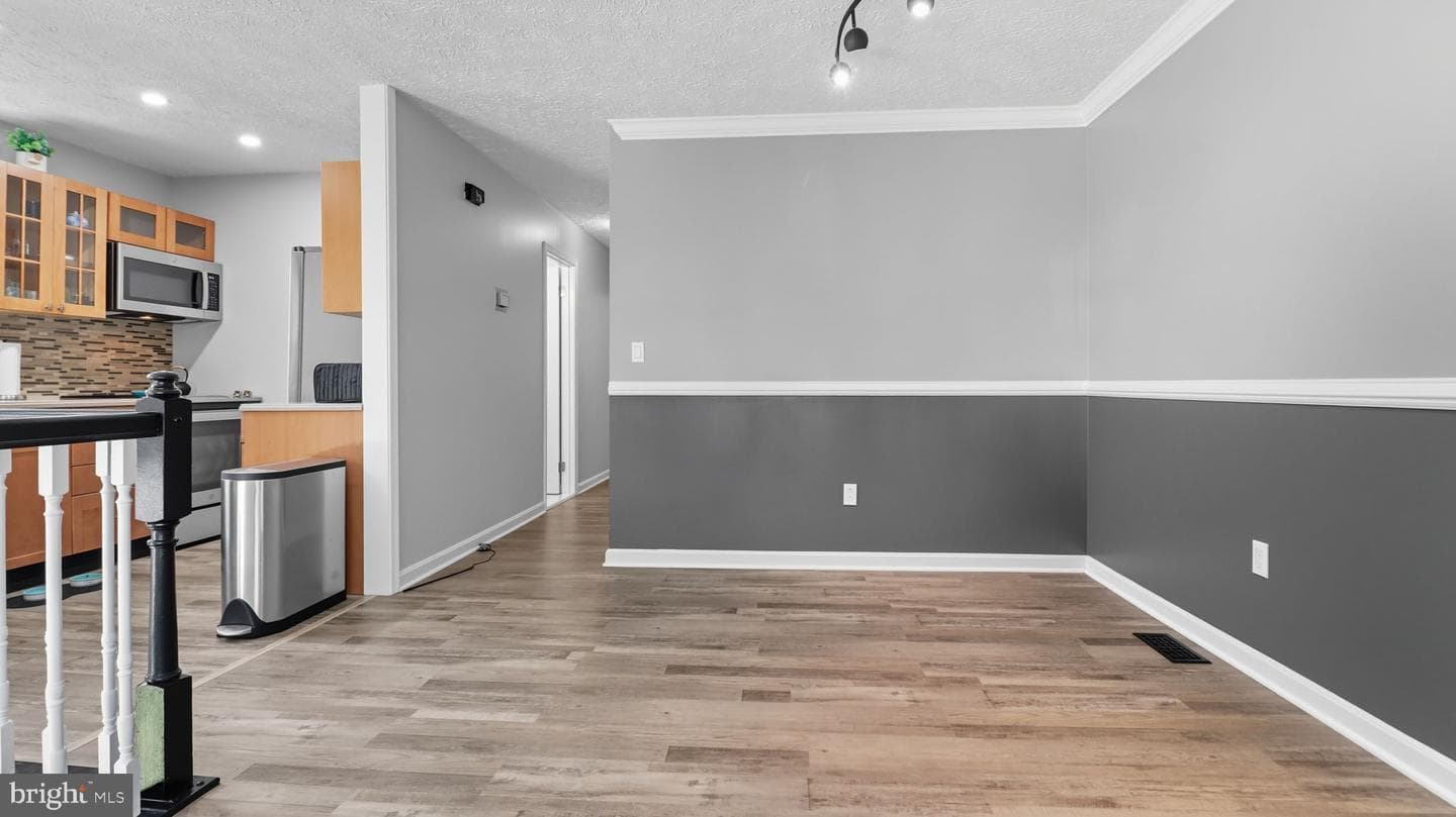 207 Lincoln Avenue photo 8