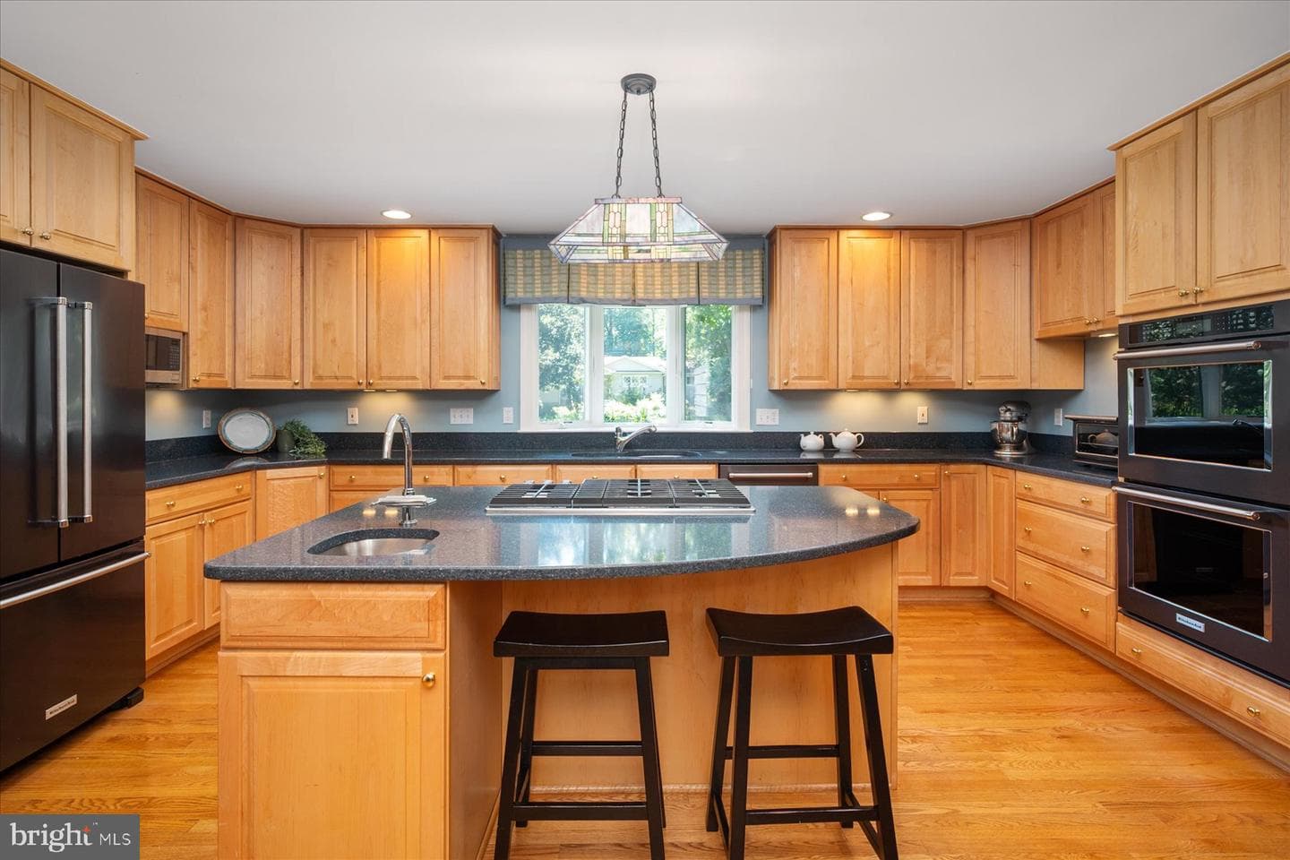 682 Carlisle Drive photo 9