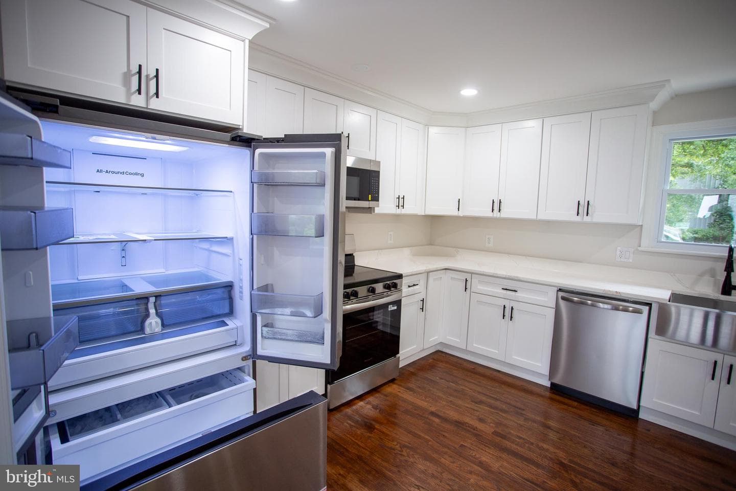 80 Beach Drive photo 10