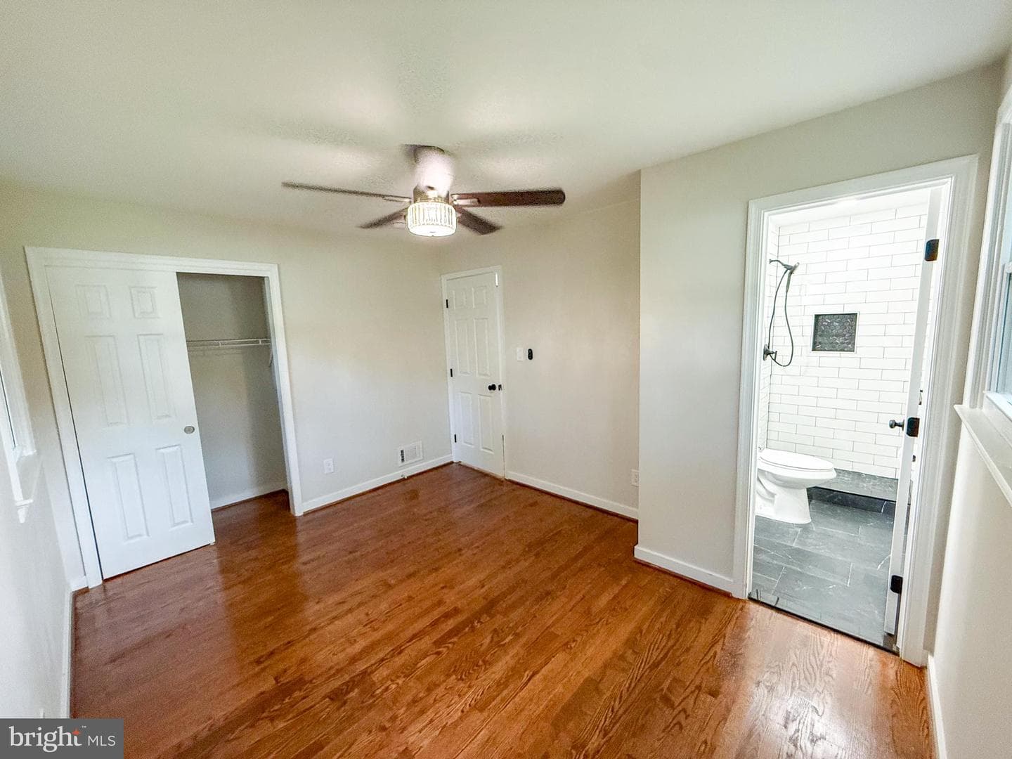 80 Beach Drive photo 15