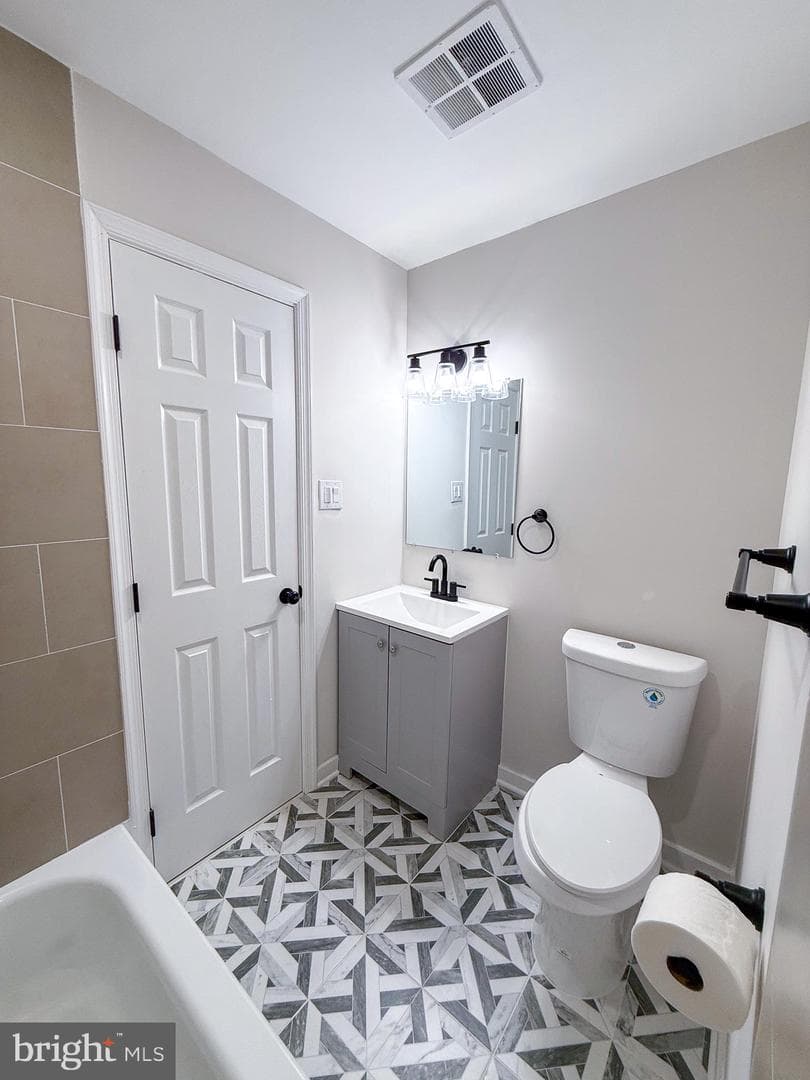 80 Beach Drive photo 39