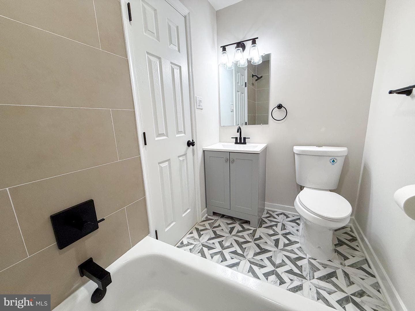 80 Beach Drive photo 40