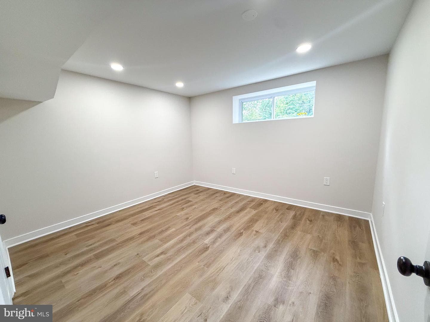 80 Beach Drive photo 47