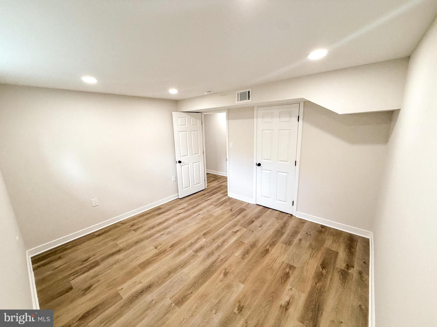 80 Beach Drive photo 50