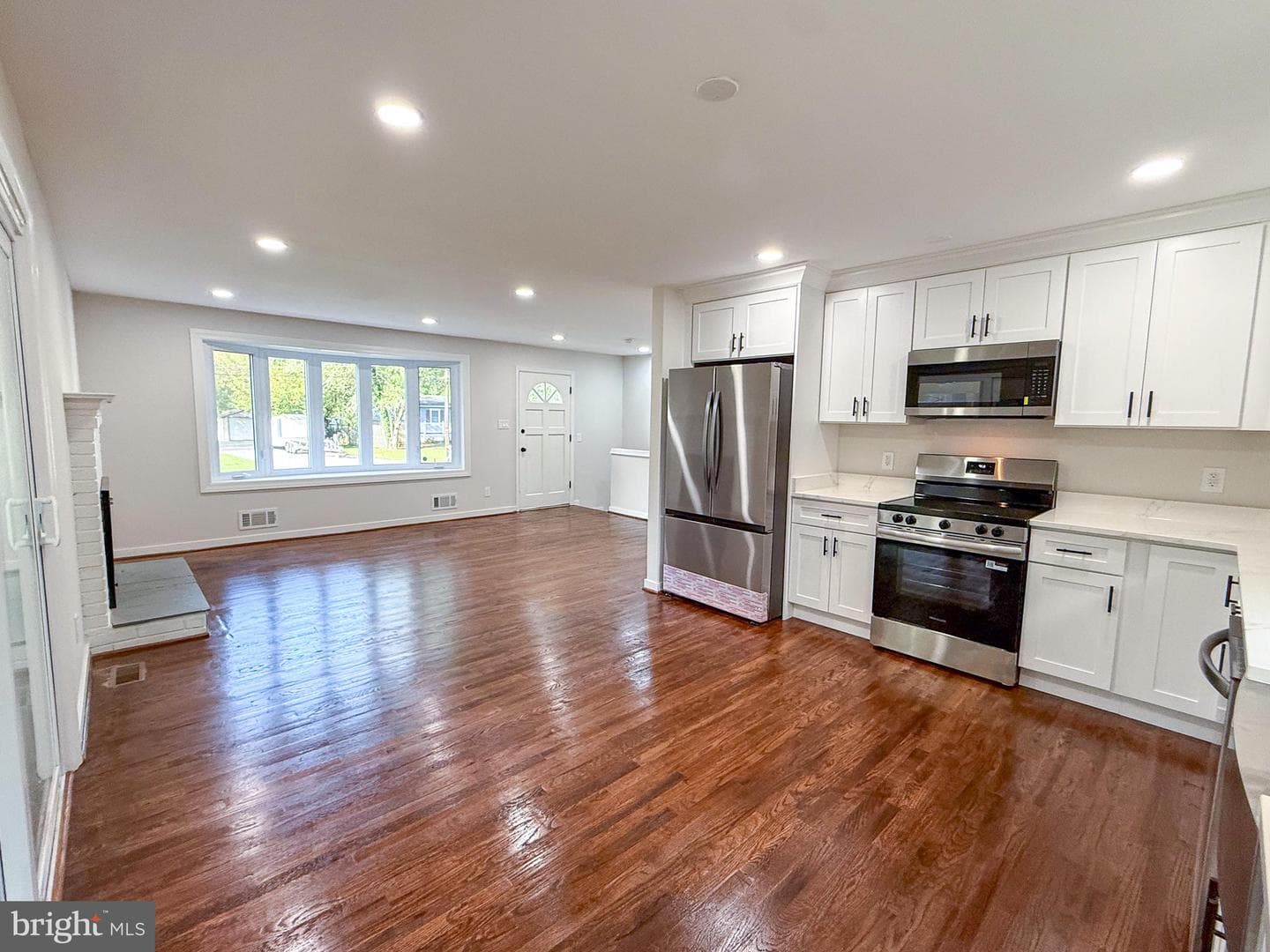 80 Beach Drive photo 6