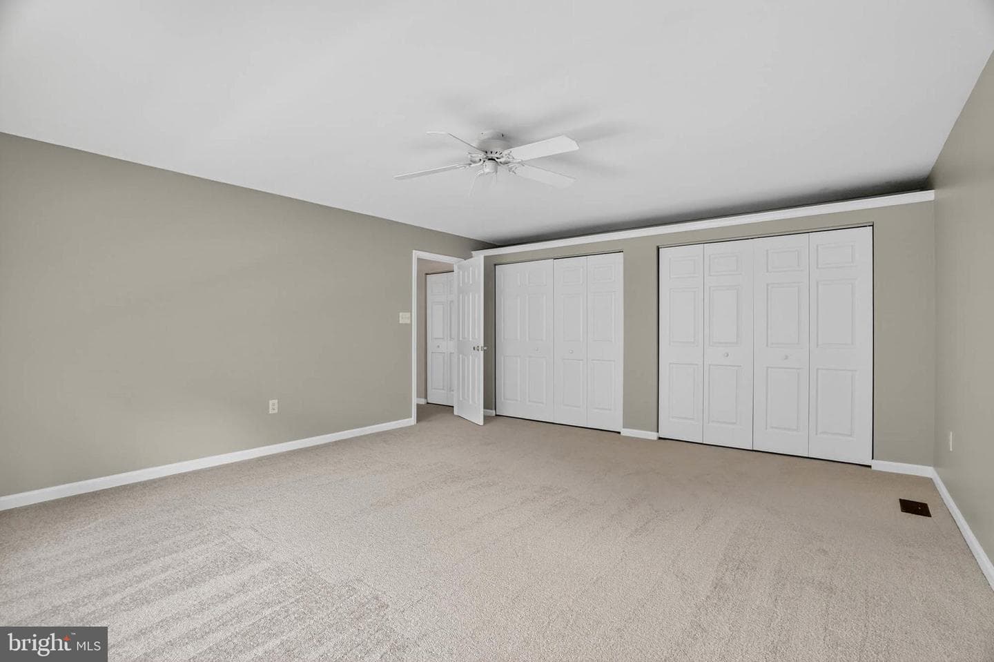 1749 Maple Avenue photo 28