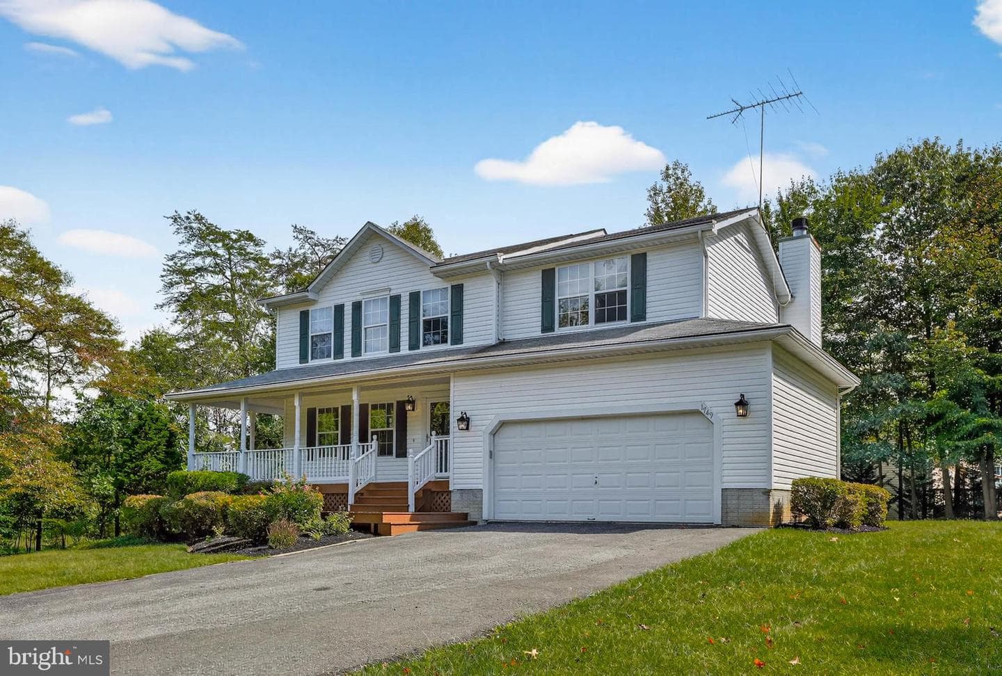1749 Maple Avenue photo 3