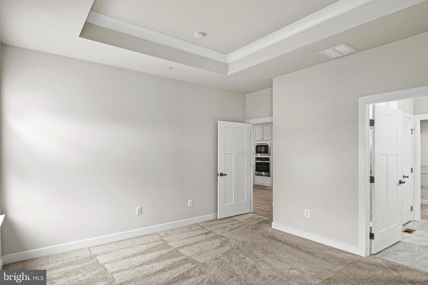 1512 Catbriar Way photo 12