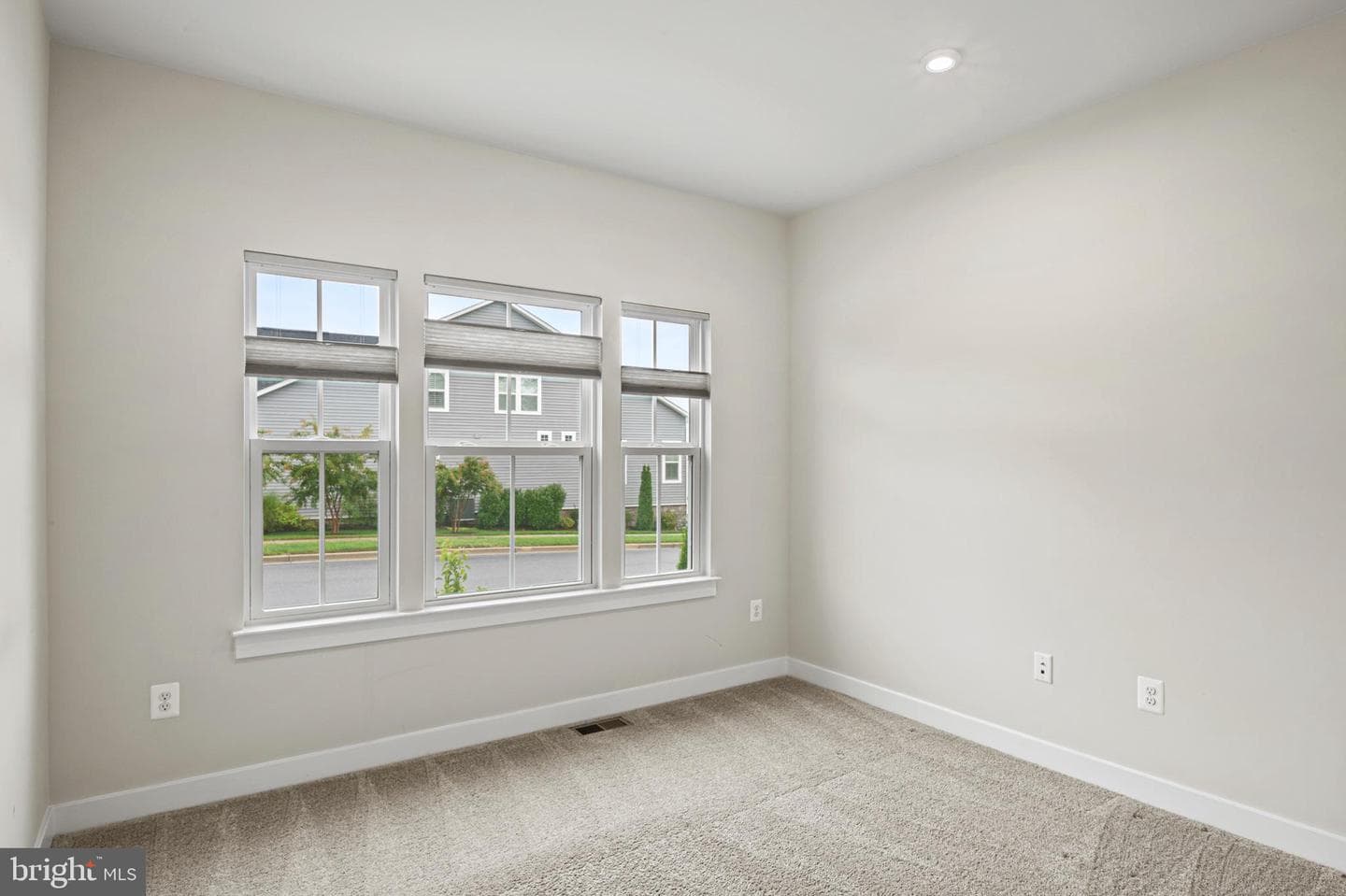 1512 Catbriar Way photo 16