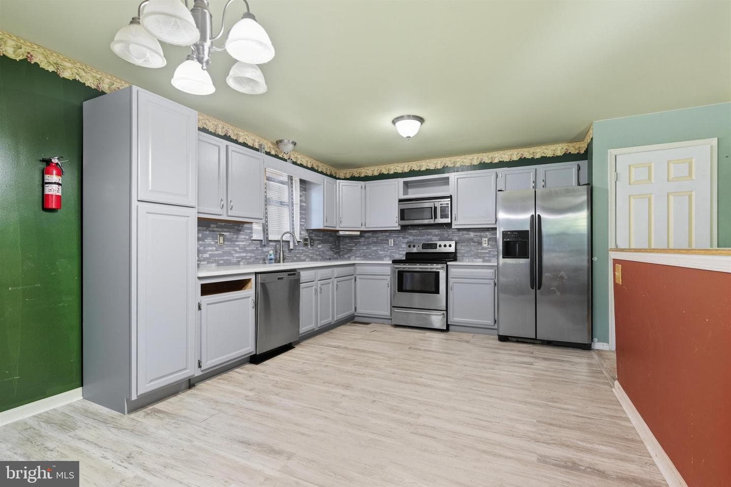 5103 Ballman Avenue photo 6
