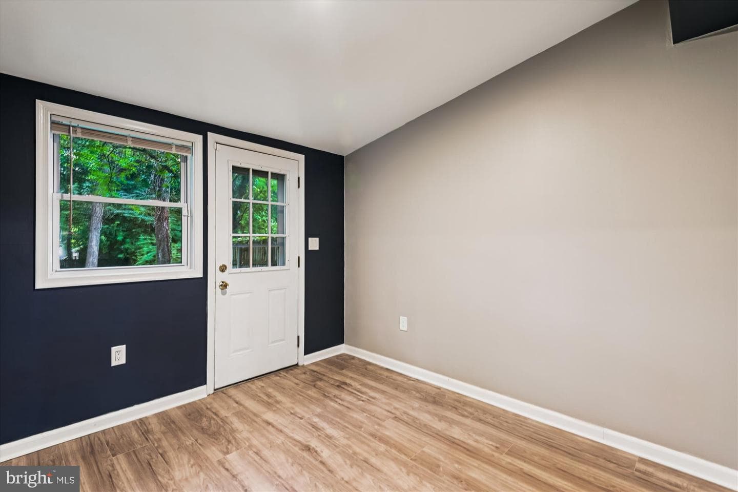 1034 Saint Margarets Drive photo 32