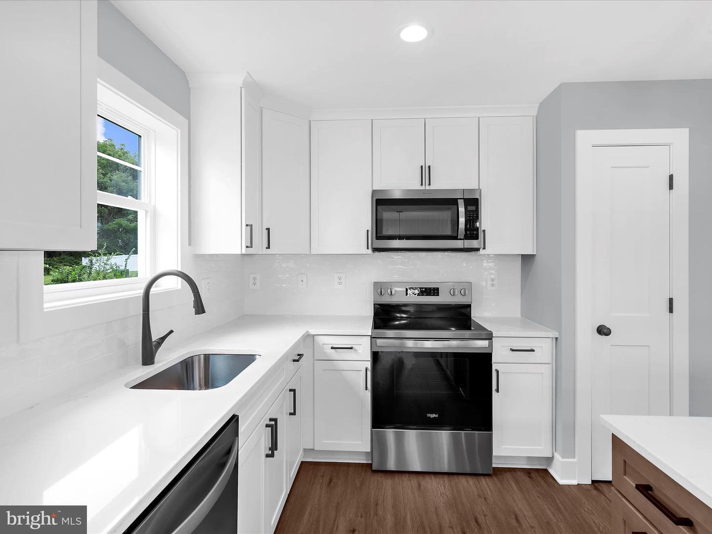 95 Edelton Avenue photo 12