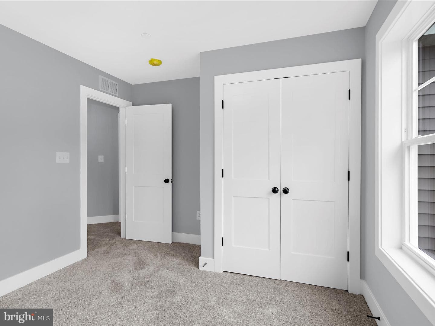 95 Edelton Avenue photo 24