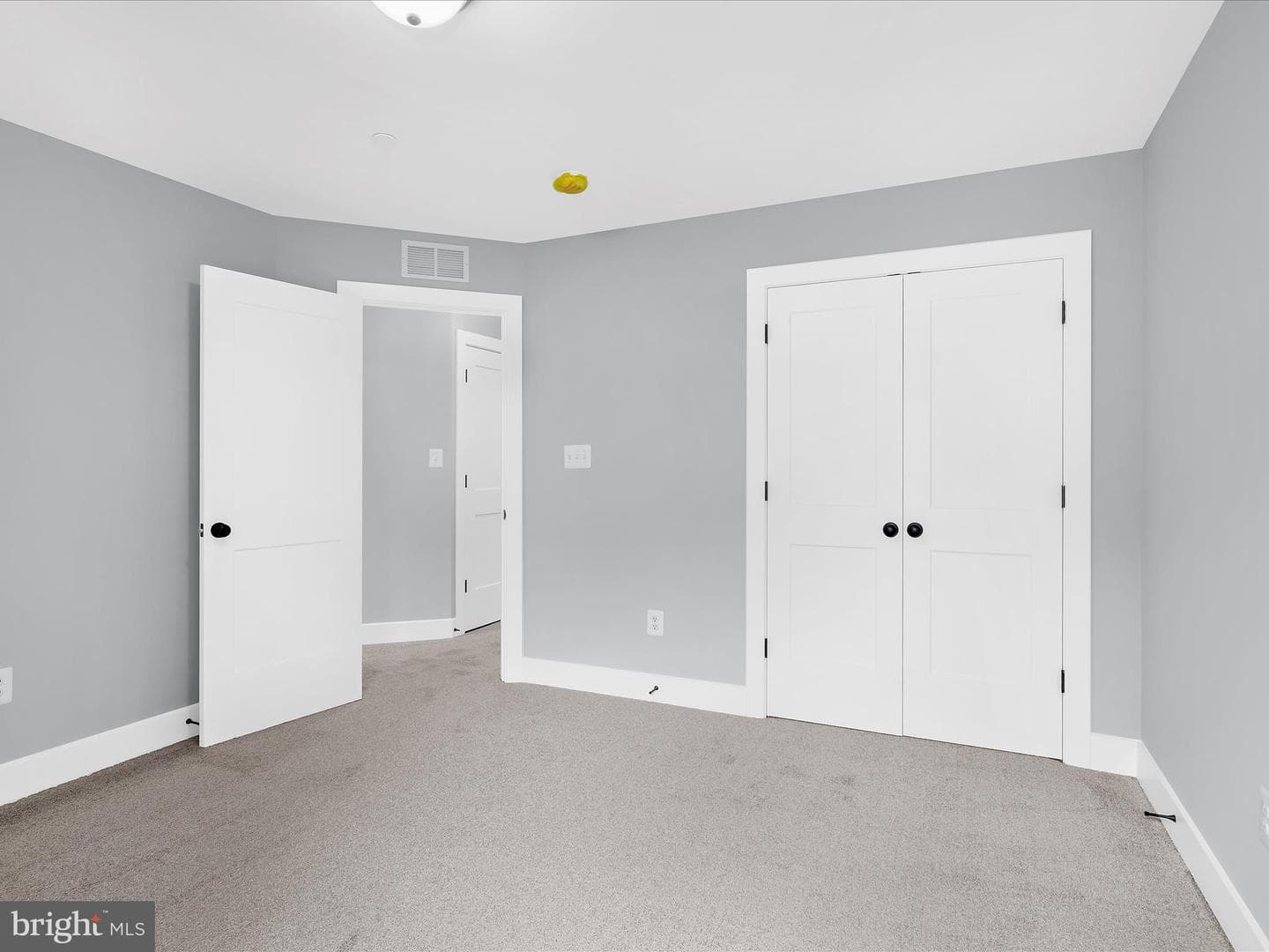 95 Edelton Avenue photo 28
