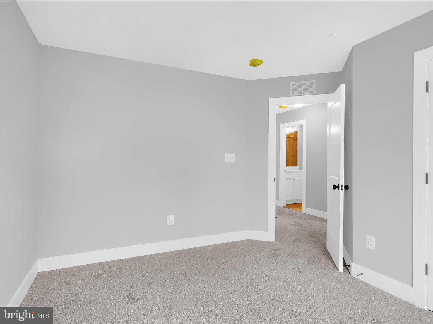 95 Edelton Avenue photo 30