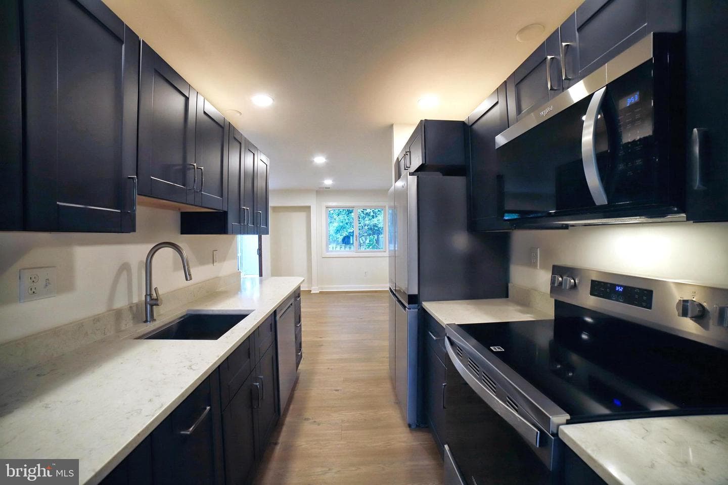 1021 Cedar Ridge Court photo 10