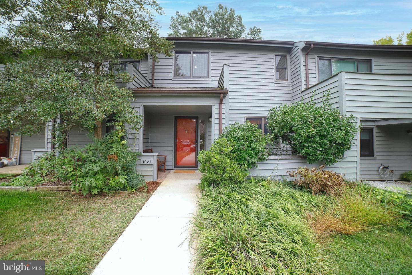 1021 Cedar Ridge Court photo 2