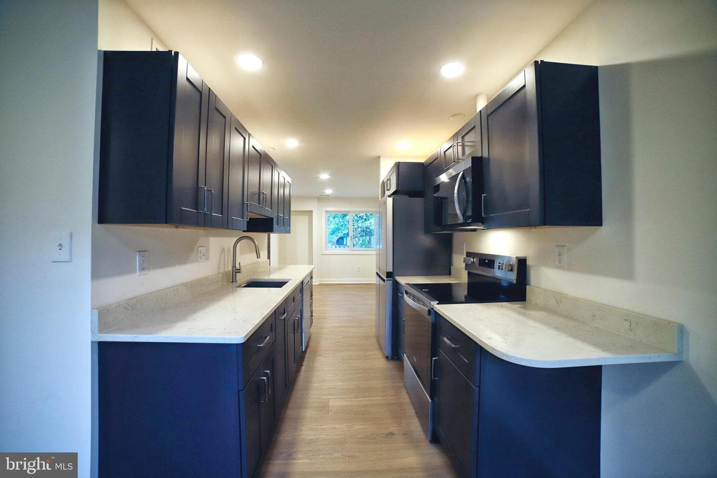 1021 Cedar Ridge Court photo 9