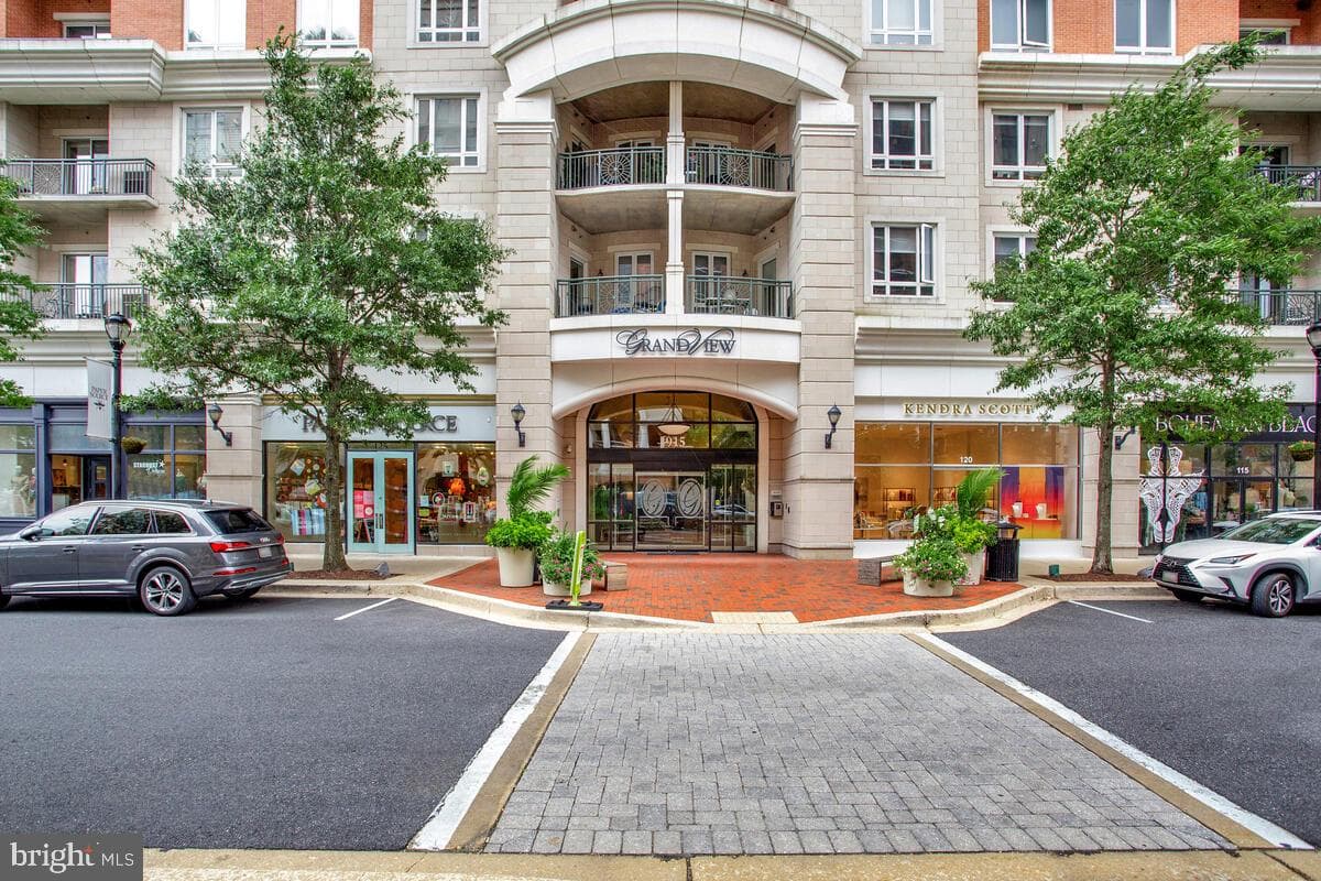 1915 Towne Centre Boulevard #1001