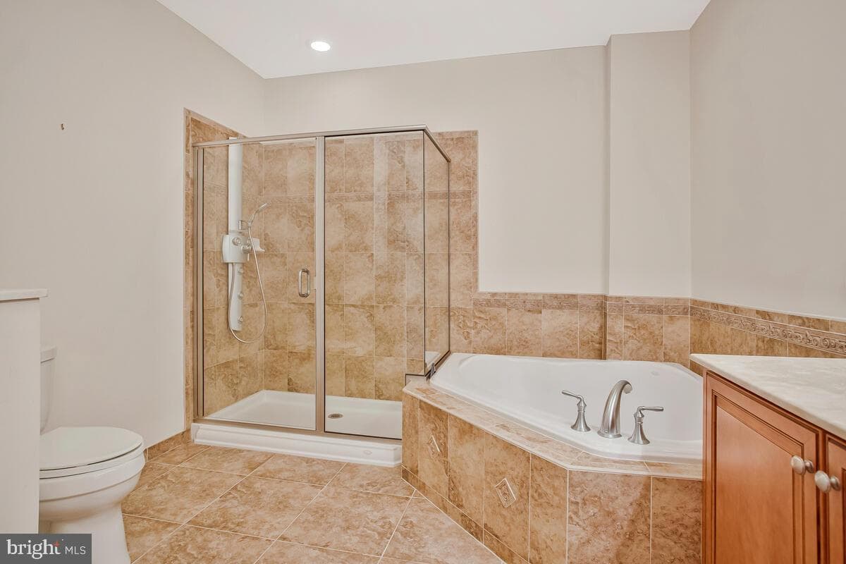 1915 Towne Centre Boulevard #1001 photo 31