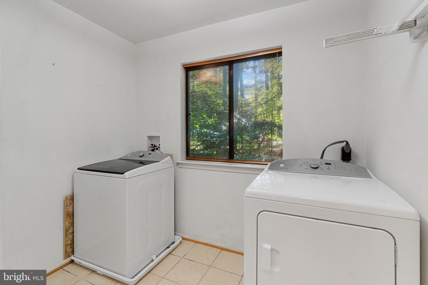 1136 Valentine Creek Drive photo 16