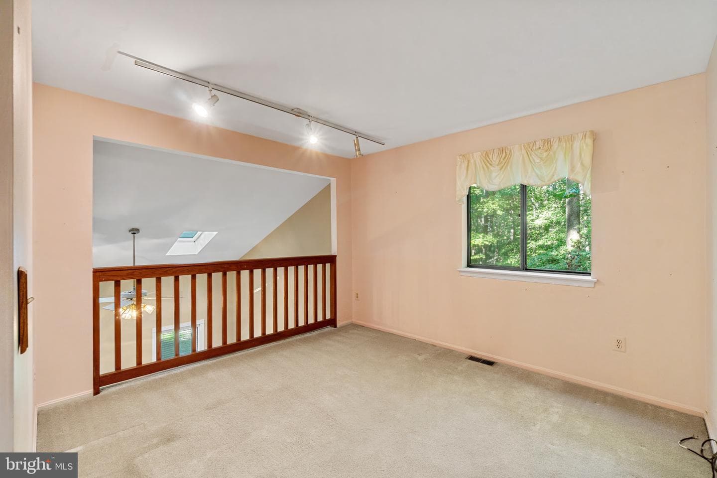 1136 Valentine Creek Drive photo 17