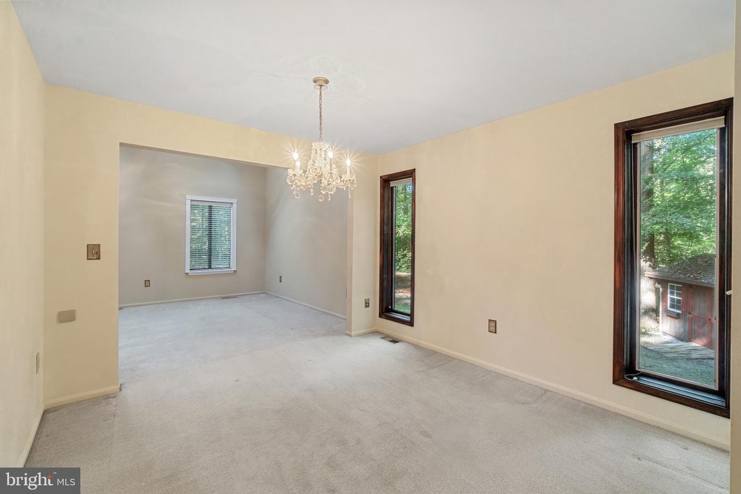 1136 Valentine Creek Drive photo 9
