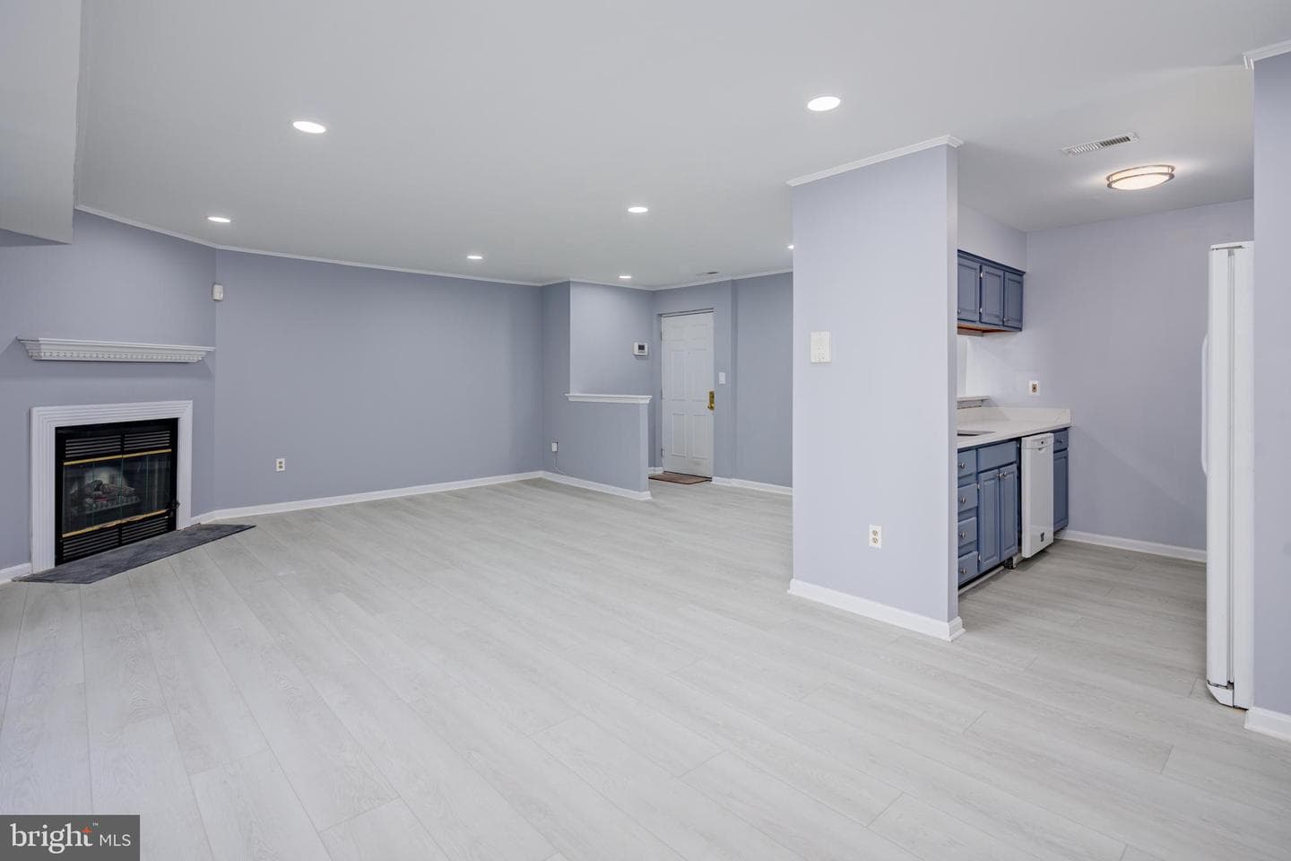 6800 White Water Way #203 photo 6