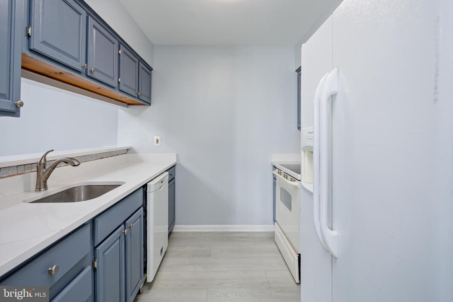 6800 White Water Way #203 photo 9