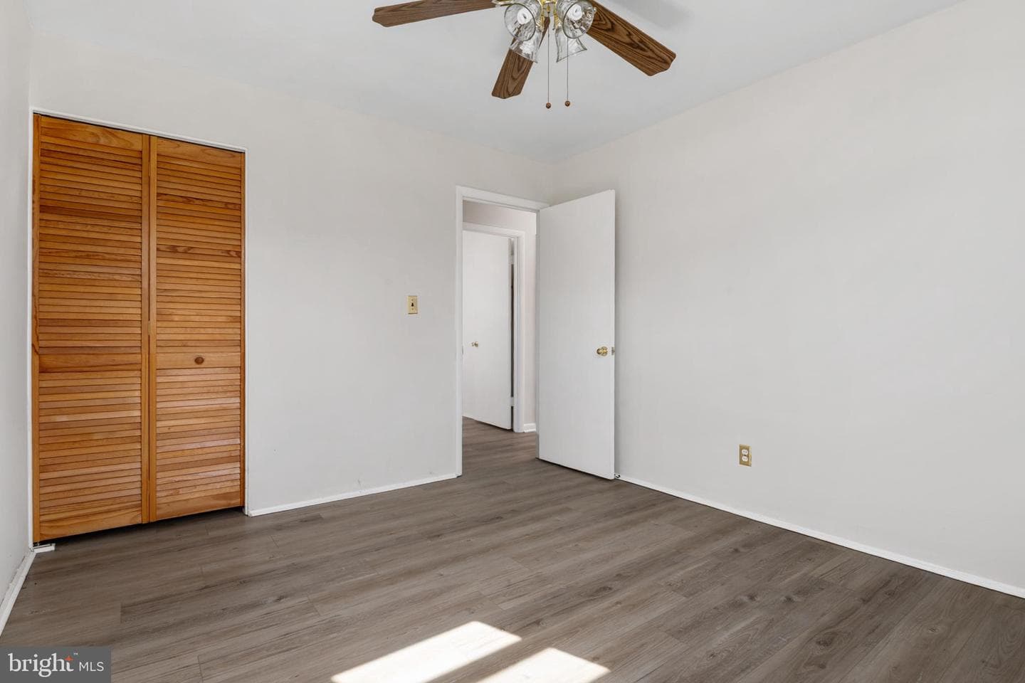 101 Herbert Court photo 18