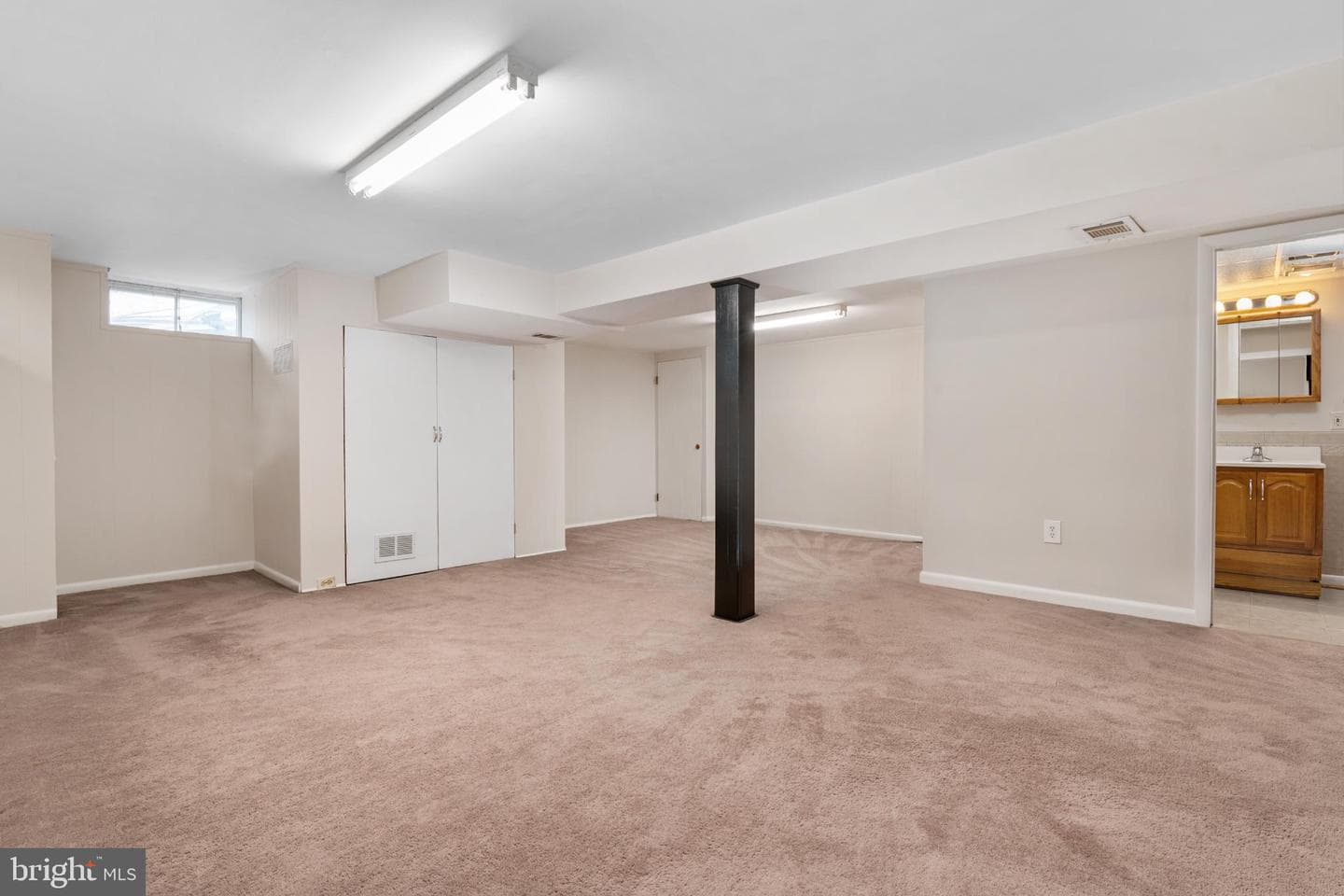 101 Herbert Court photo 23
