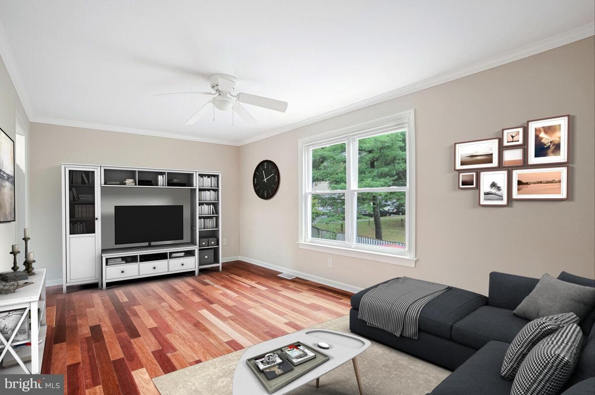 1836 Oriole Court photo 3