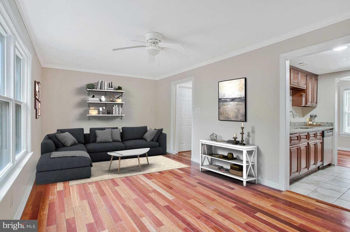 1836 Oriole Court photo 4