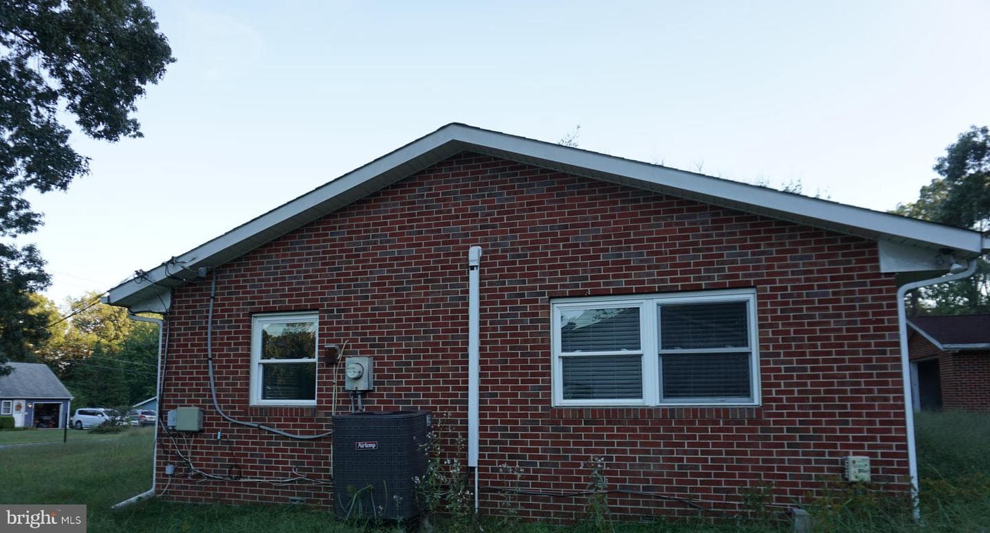 7948 Oak Road photo 4