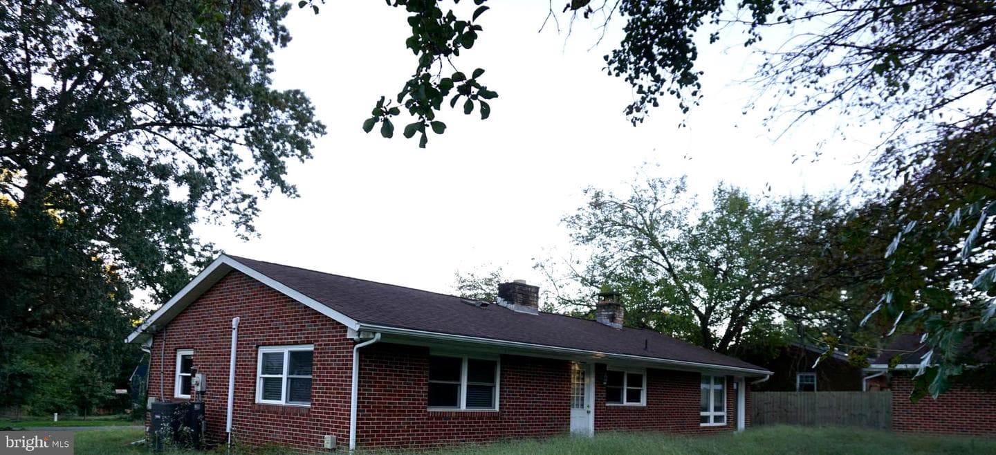 7948 Oak Road photo 5