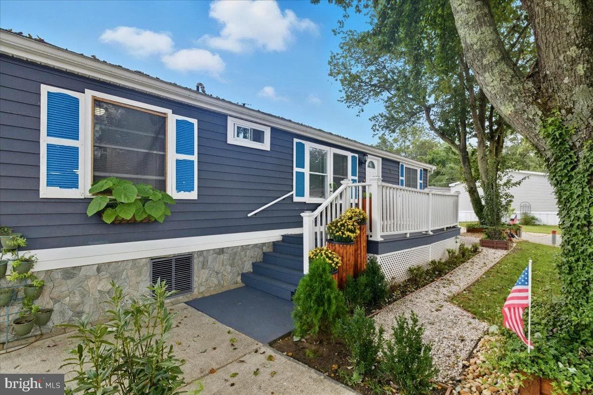 76 Patuxent Mobile Estate, Lothian