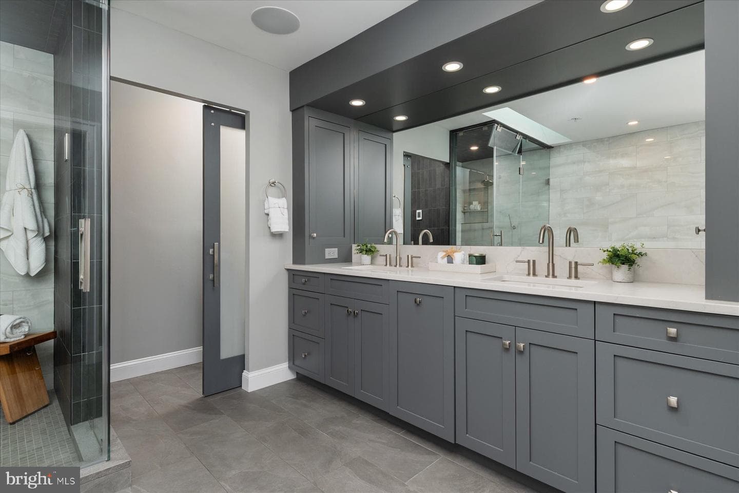 145 Spa Drive photo 42