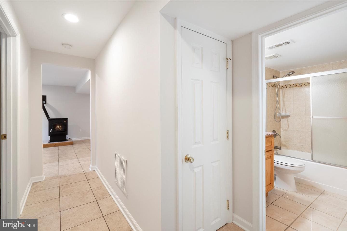 903 Jay Court photo 32