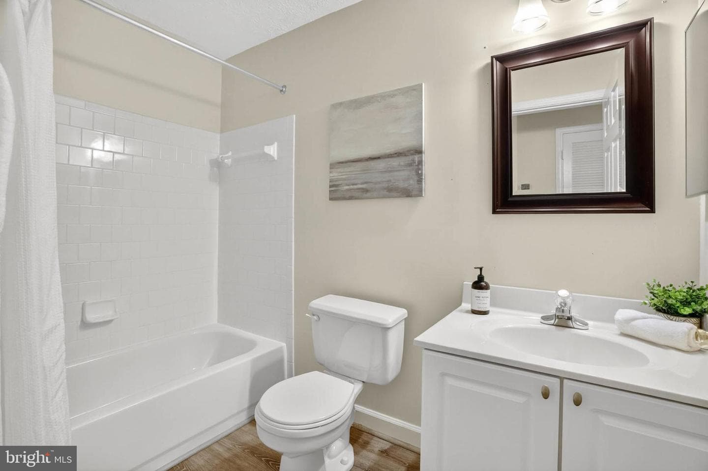 627 Admiral Drive #203 photo 20
