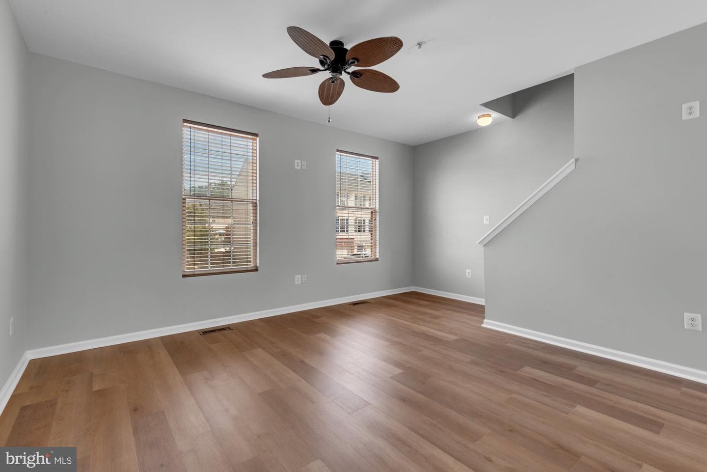 6820 Warfield Street photo 9