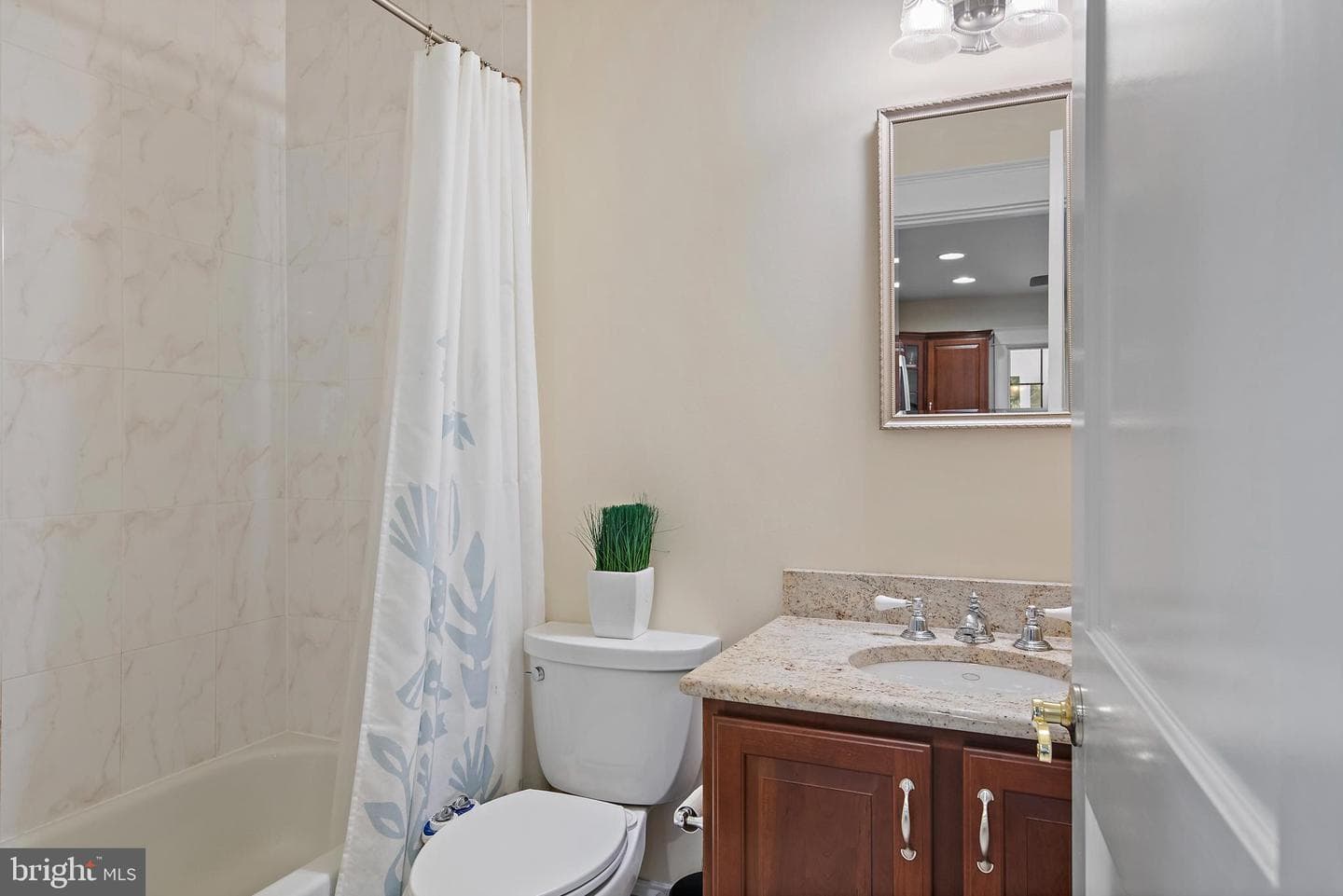 413 Joyce Lane W photo 21