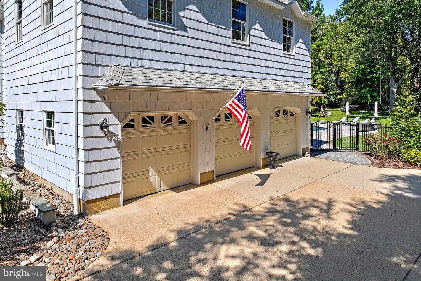 413 Joyce Lane W photo 4