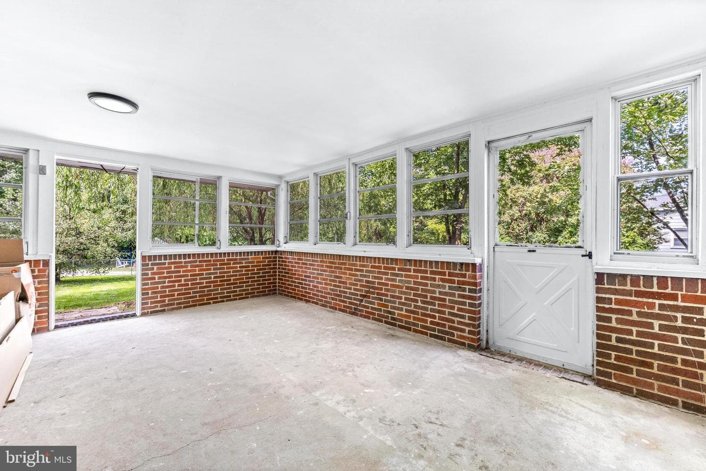 307 Norman Avenue photo 26