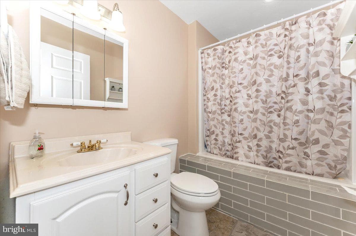 8109 Beverly Road photo 23