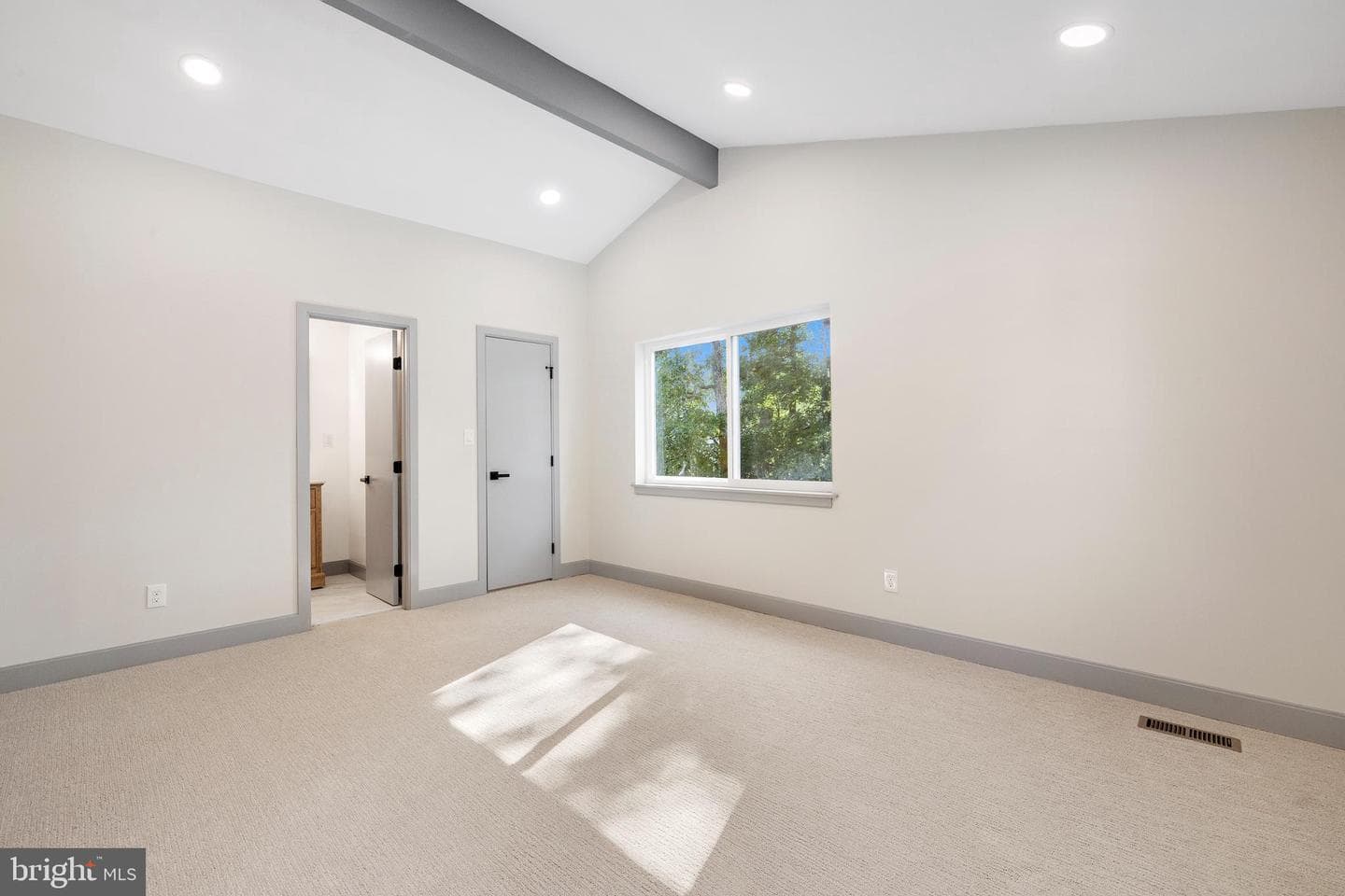 3410 Newport Avenue photo 28