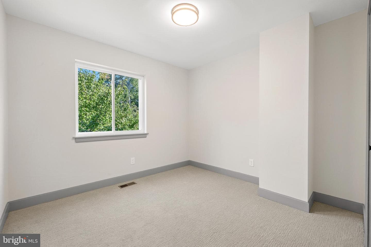 3410 Newport Avenue photo 33