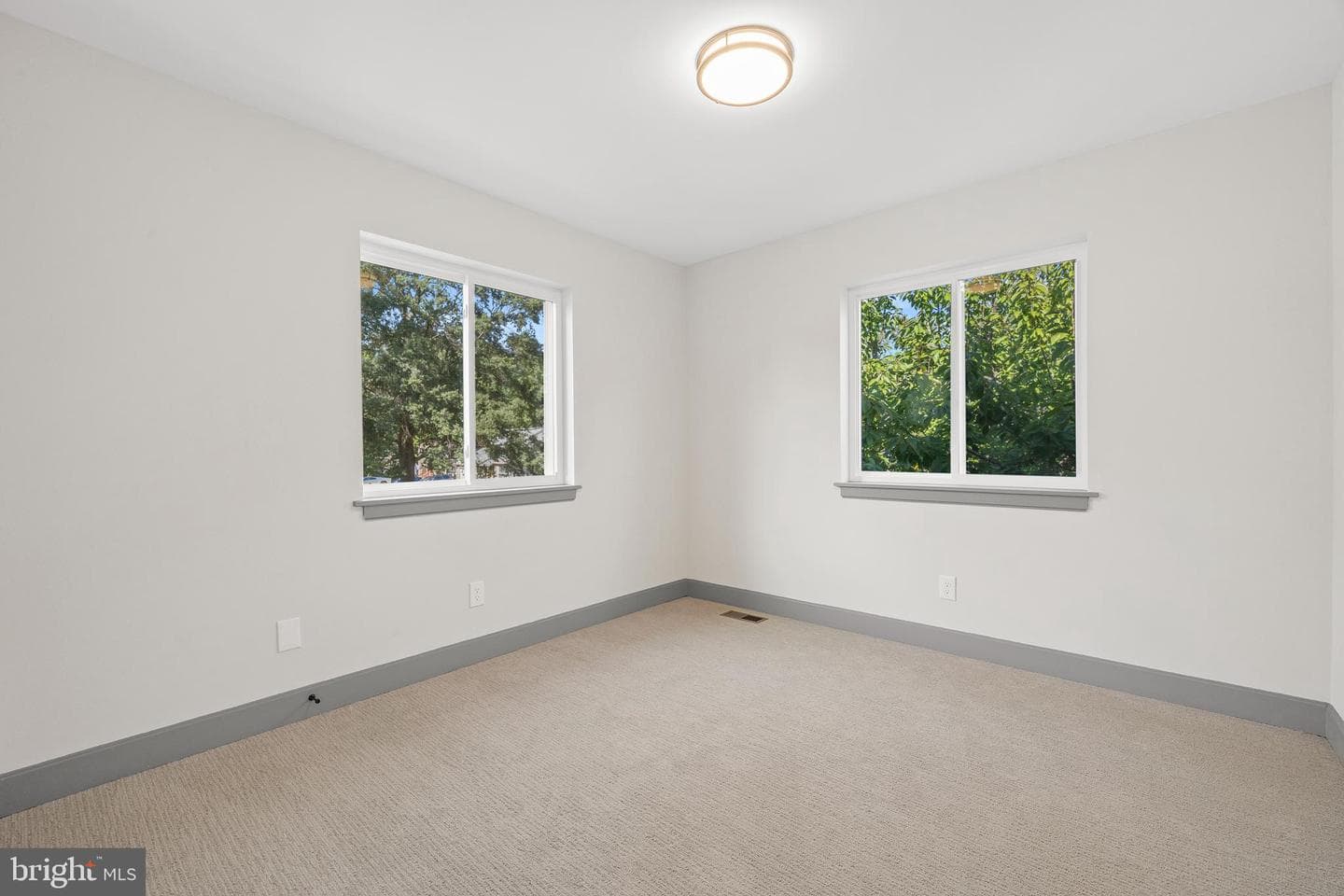 3410 Newport Avenue photo 35