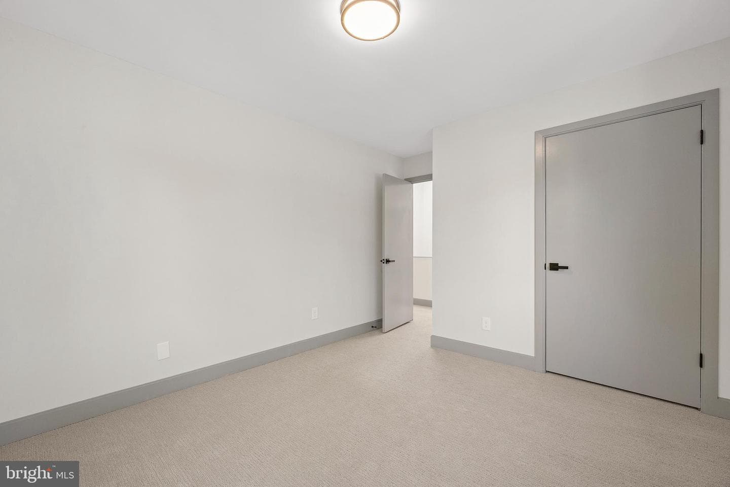 3410 Newport Avenue photo 36
