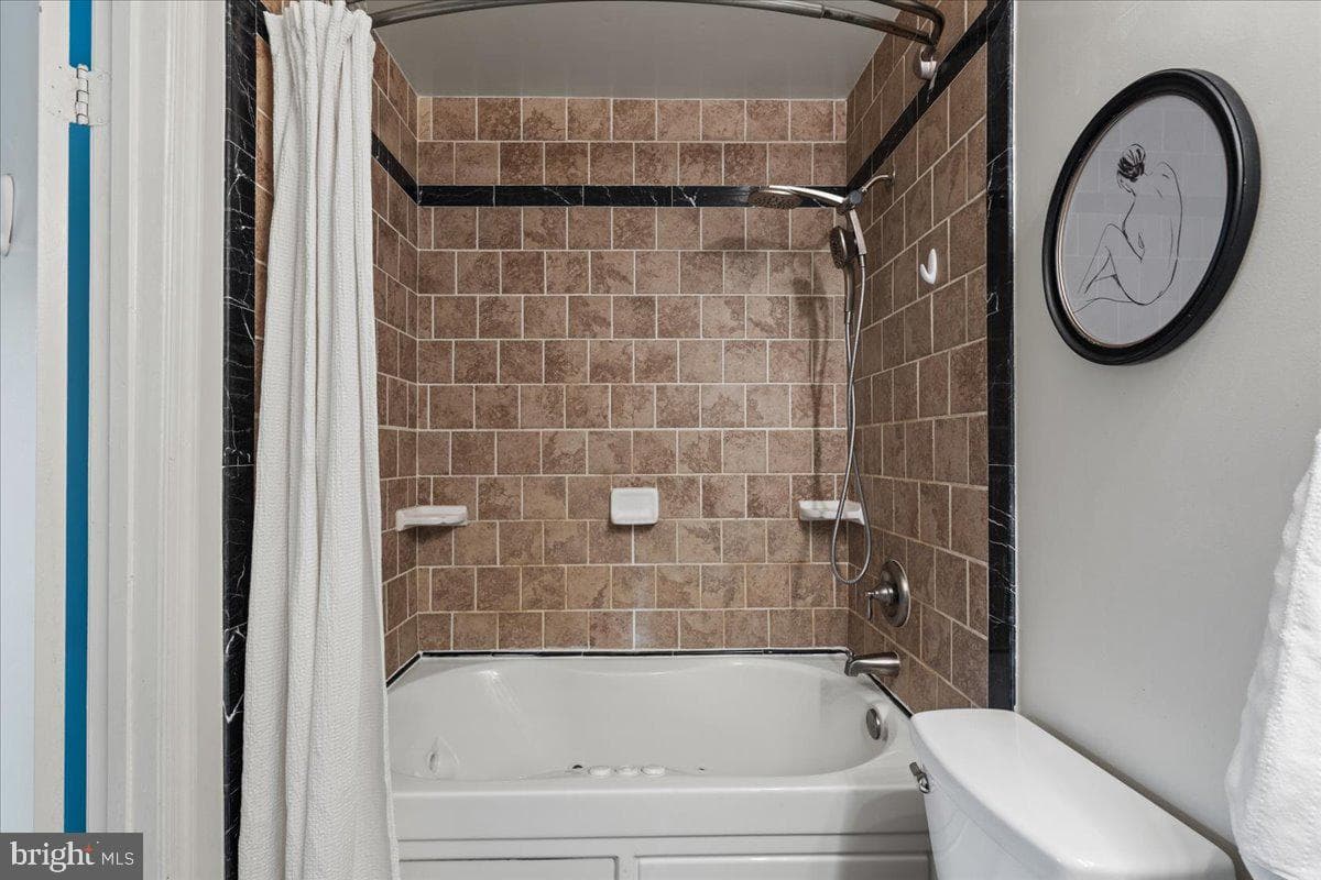 1305 Riverwood Way #322 photo 21
